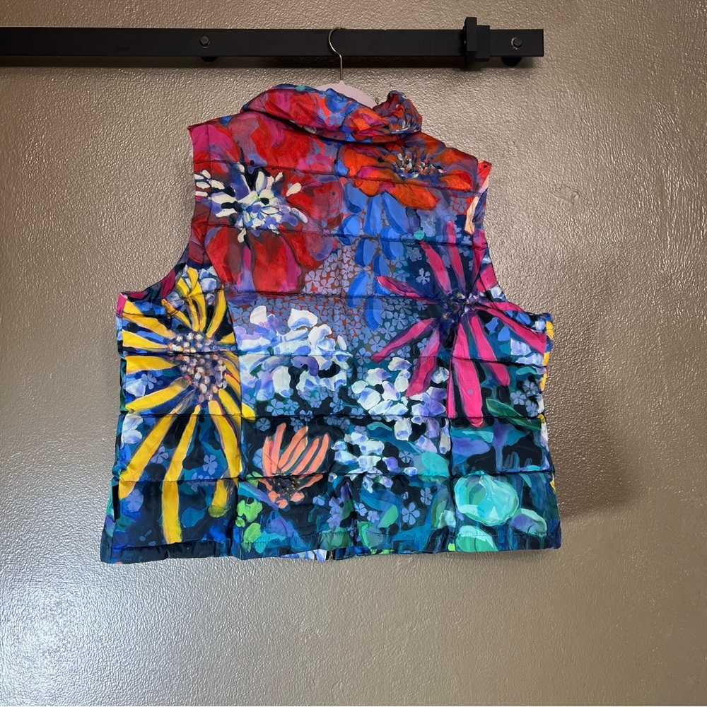 Claire Desjardins Multicolor Puffer Vest-Wearable Art - Picture 8 of 9